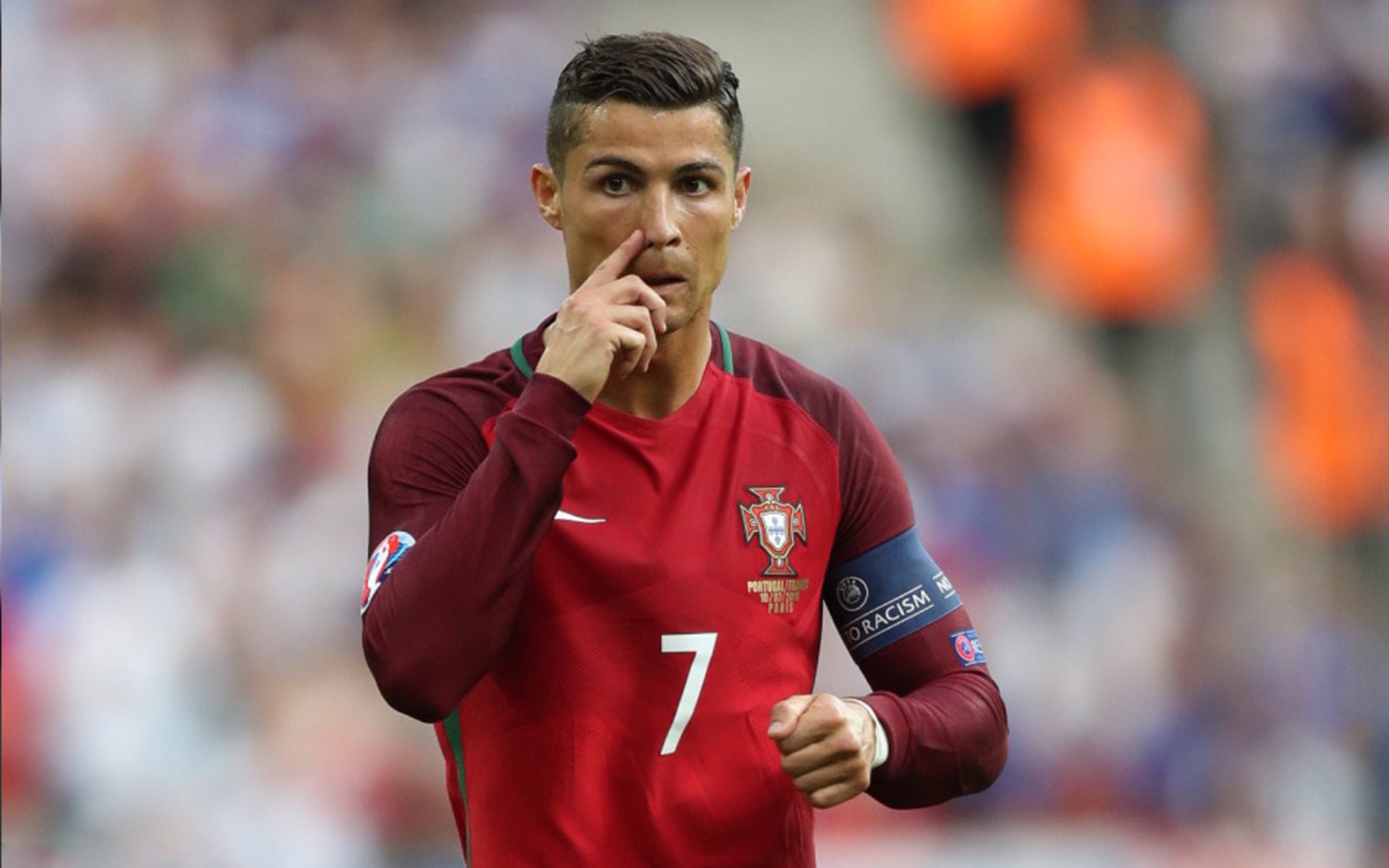 开云体育在线赛事直播-2013年总决赛第六场：热火在詹姆斯的带领下，经历加时逆转雷霆，最终以95-88获得冠军，詹姆斯荣膺FMVP。